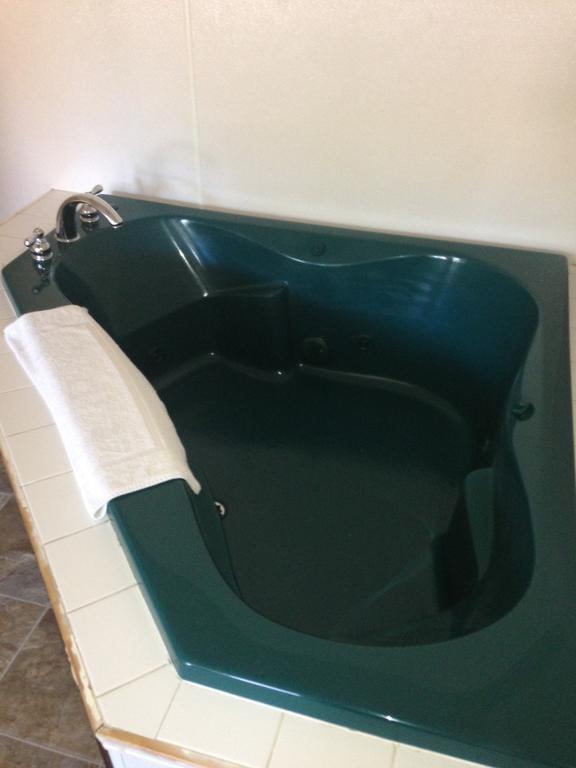 מילווקי Kings Row Inn חדר תמונה